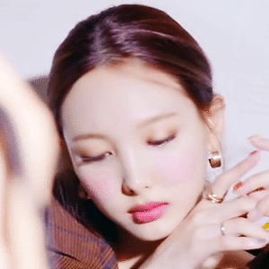 BETTER Jacket Shooting Film  나연 움짤 - 2p