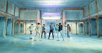 BTS (방탄소년단) 'FAKE LOVE' Official MV