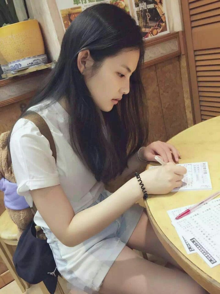 대륙의 청바지 핏녀.jpg 
