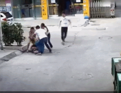 99E54B375CBAC9DB245E3A