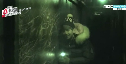 서로의 소속사에 방문하면 눈이 피로할것 같은 SM과 YG | 인스티즈