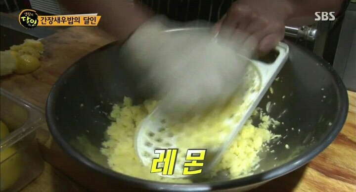 2268765058859E9F0ADC47