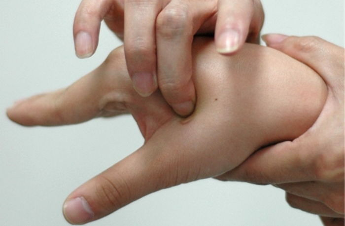 2717EF3757D5388B2B5F3C