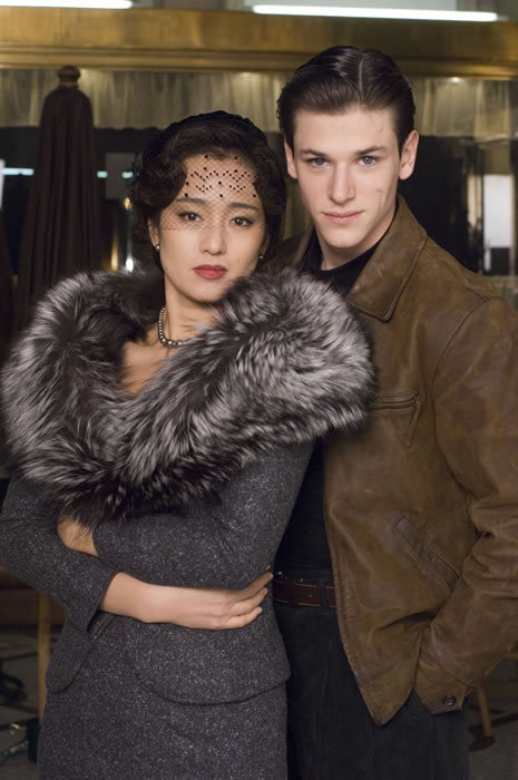 2470E2375835564D25976A