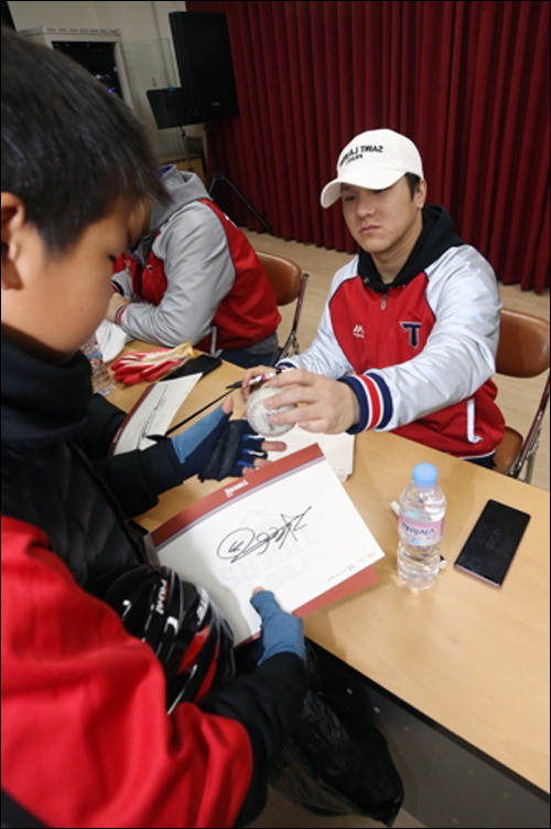 시즌 초 팬 서비스로 도마 위에 올랐던 KIA 김선빈은 사과의 뜻을 나타냈다. ⓒ 연합뉴스