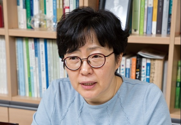 윤순진 서울대 환경대학원 교수는 5일 시사저널과의 통화에서 "(조국 딸 장학금에 대해) 아무 관련이 없다"고 강조했다. ⓒ시사저널 최준필