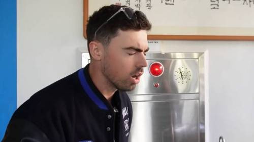 마포고에 방문한 외국인 롤 유튜버