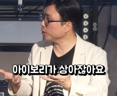 처음엔 오히려 환경을 보호하기 위해 만들어졌던 플라스틱