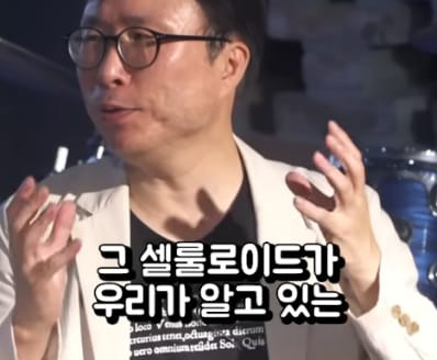 처음엔 오히려 환경을 보호하기 위해 만들어졌던 플라스틱