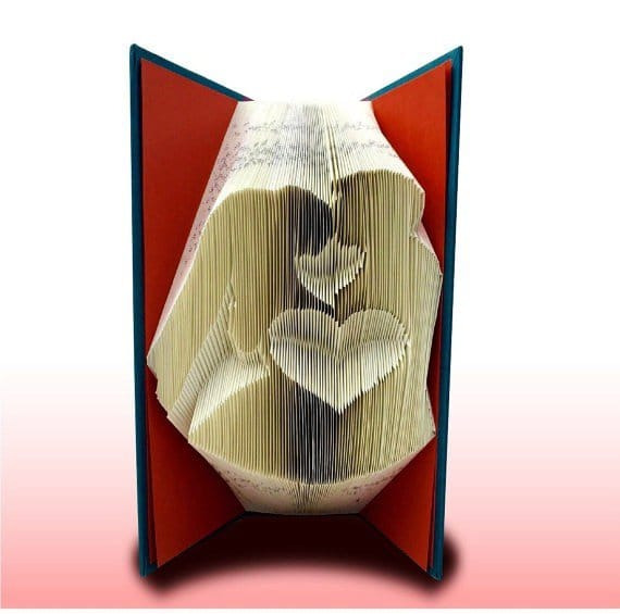 책을 접으면 예술이 된다.