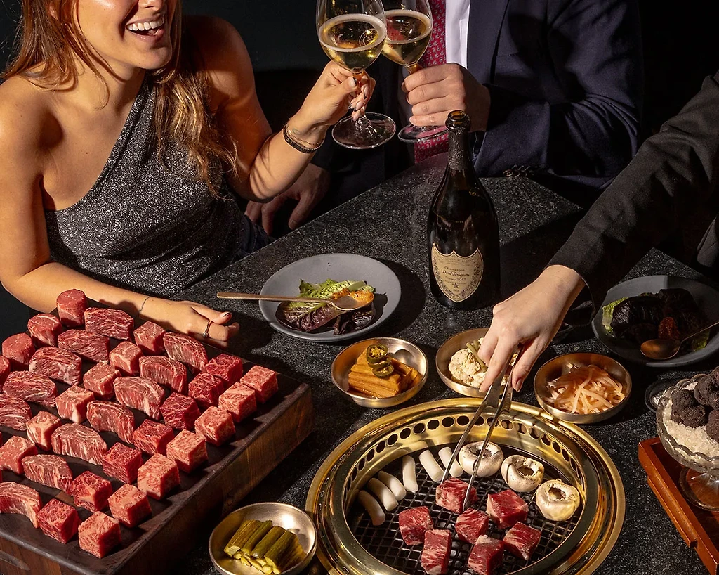 뉴욕에서 초대박났다는 한국식 스테이크 하우스.jpg