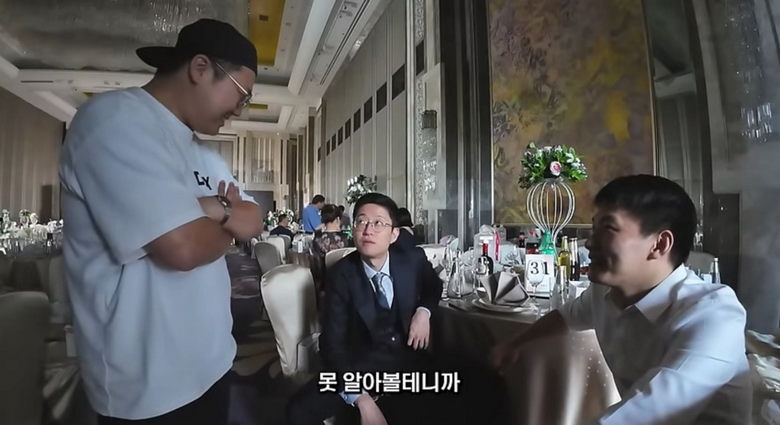 한국인 출입금지 북한식당 잠입한 유튜버.jpg