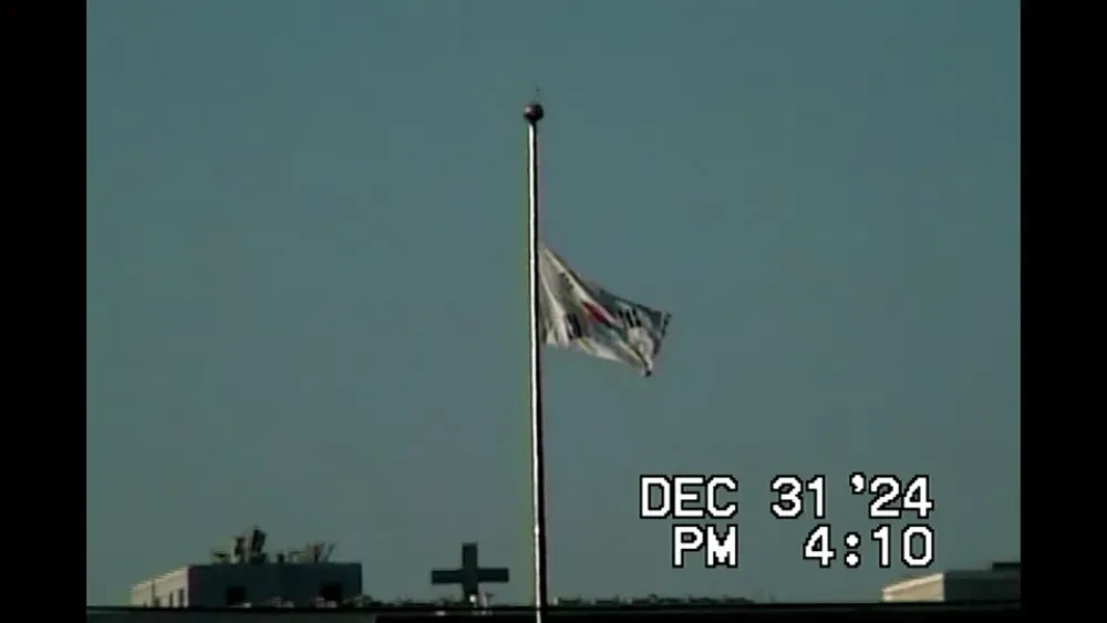 2000년산 캠코더로 찍은 24년 마지막 서울 모습.jpg