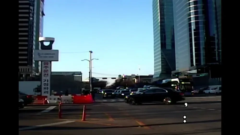 2000년산 캠코더로 찍은 24년 마지막 서울 모습.jpg