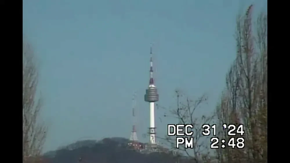 2000년산 캠코더로 찍은 24년 마지막 서울 모습.jpg