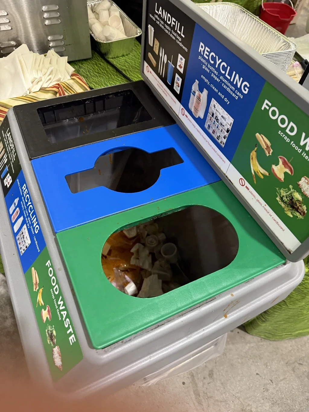 모범적인 미국의 분리수거