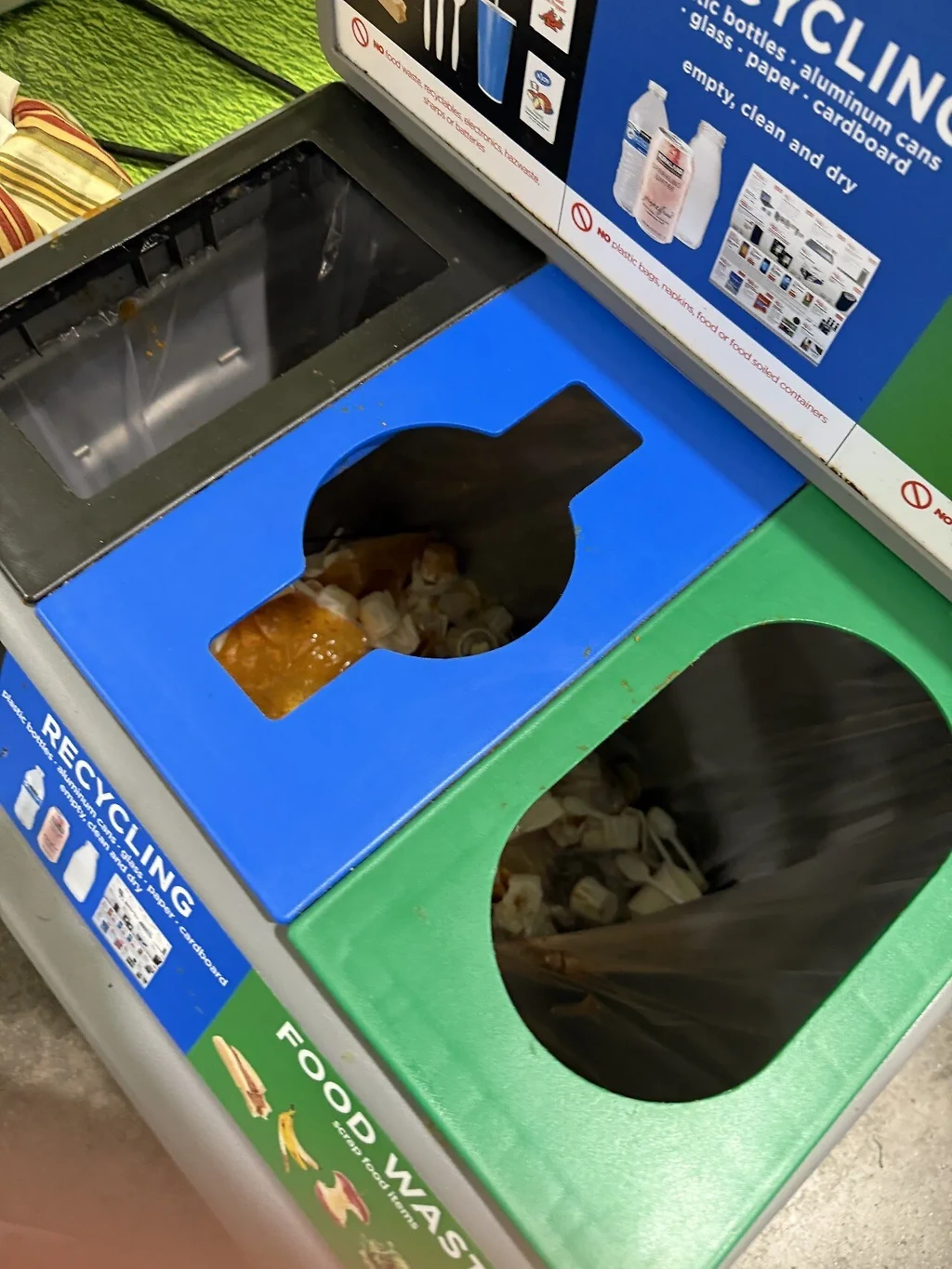 모범적인 미국의 분리수거