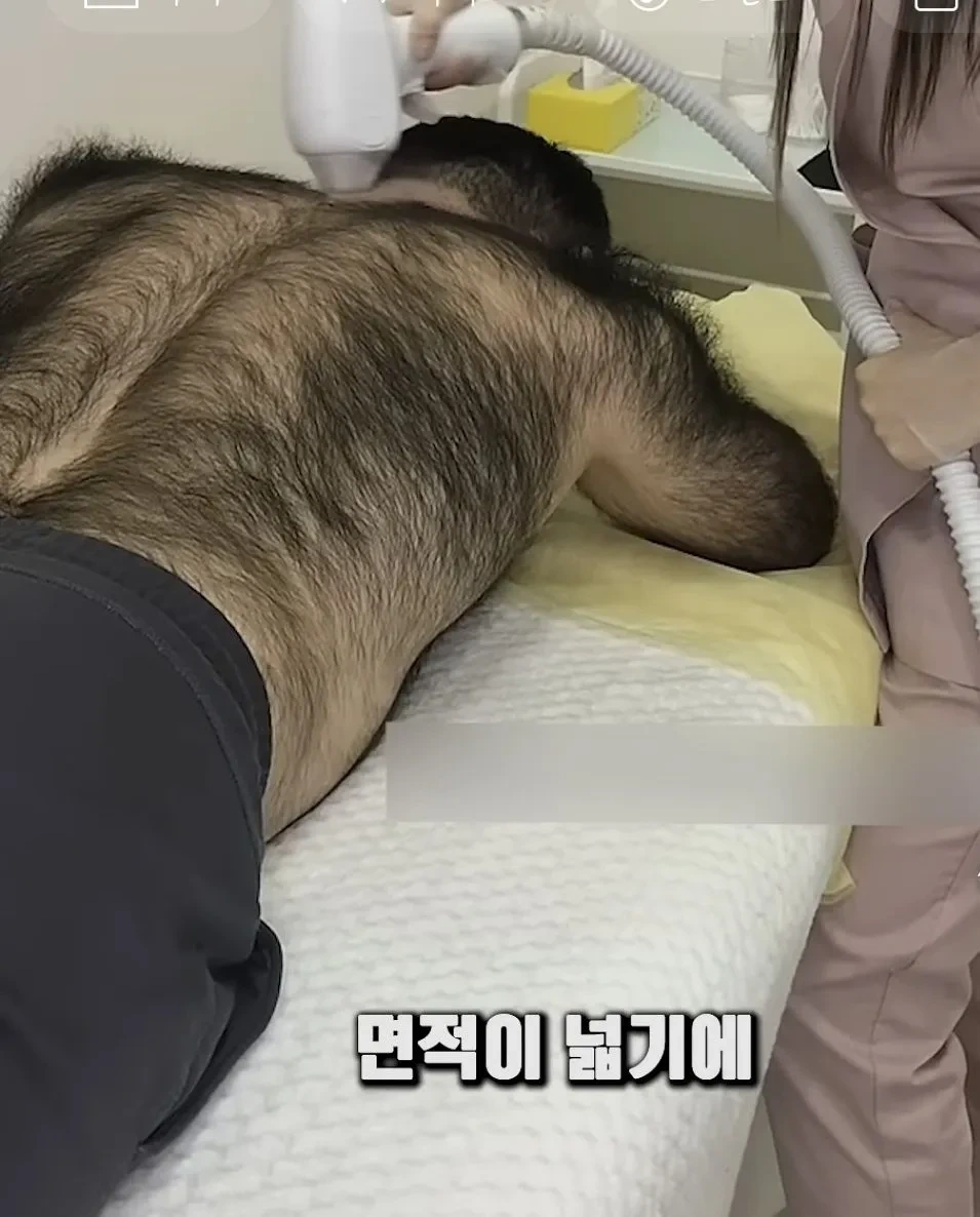 싱글벙글 왁싱샵 특별 손님.jpg