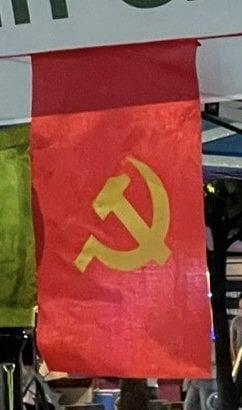 오늘자 대학교 축제 부스 근황.jpg