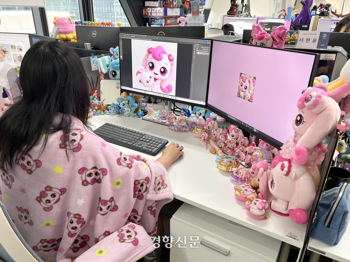 티니핑 회사 직원들의 현란한 책꾸