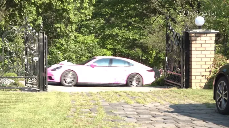 목숨 여러개인 이상화 남편 강남 근황.jpg