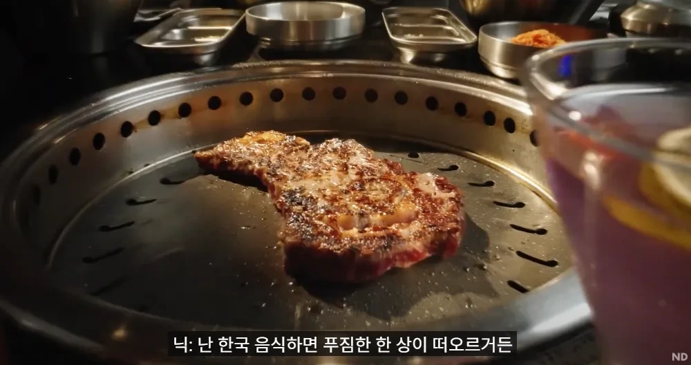 조회수 500만회 넘게 찍은 해외 대형 유튜버의 한국 급식
