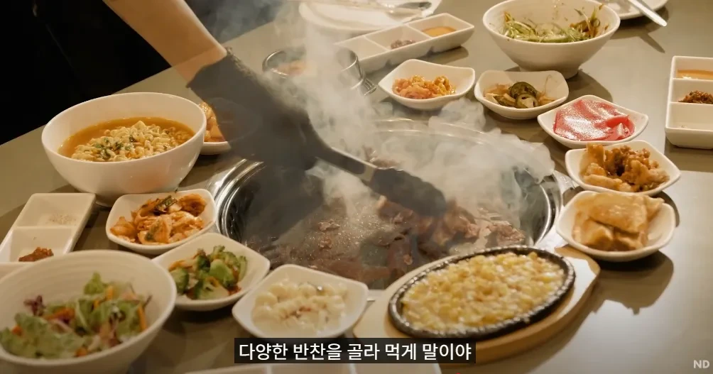 조회수 500만회 넘게 찍은 해외 대형 유튜버의 한국 급식