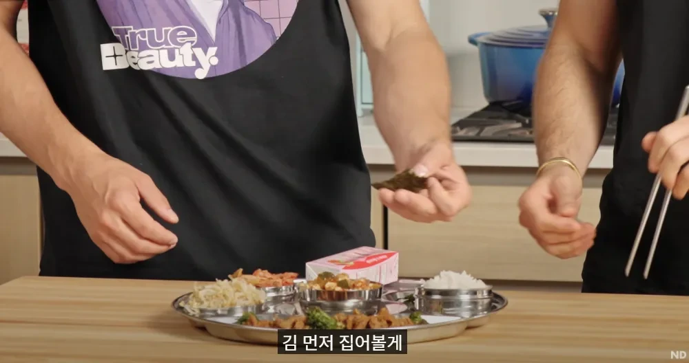 조회수 500만회 넘게 찍은 해외 대형 유튜버의 한국 급식