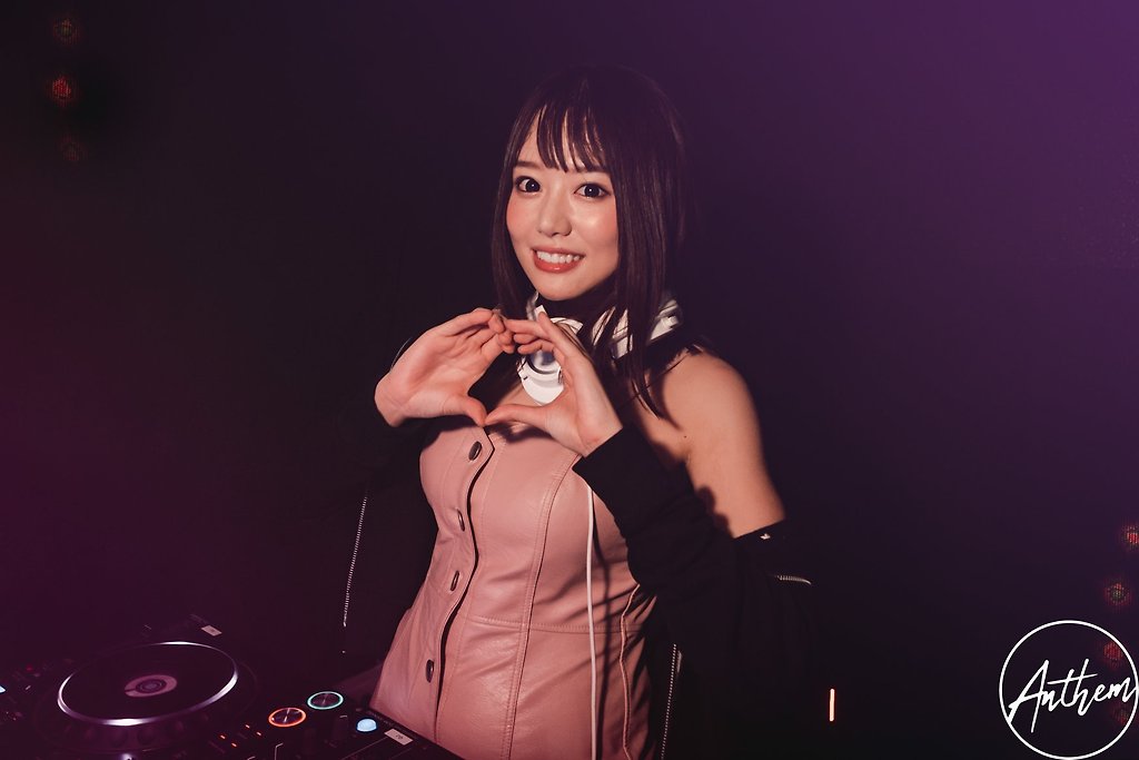해서 끼부리는 DJ.jpgif 