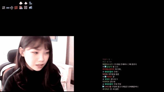 시즌별 우정잉 외모 변화 모음.gif