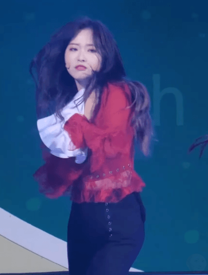 [연예] [움짤]             은근히 슬렌더인 이달의 소녀 올리비아 혜.if -  와이드섬