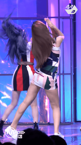 [연예] [움짤]         여돌 직캠 왕중왕전. -  와이드섬