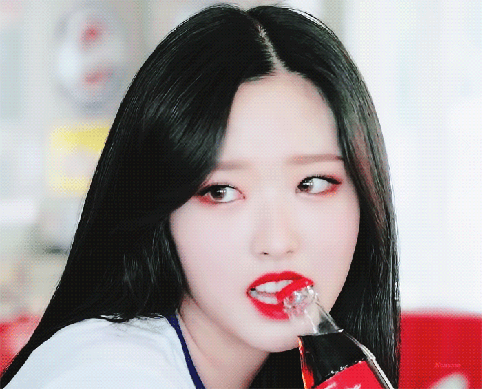 [연예] [움짤]             은근히 슬렌더인 이달의 소녀 올리비아 혜.if -  와이드섬
