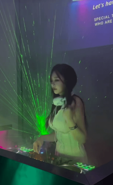 DJ 데뷔한 핵무기좌 '바비앙' 