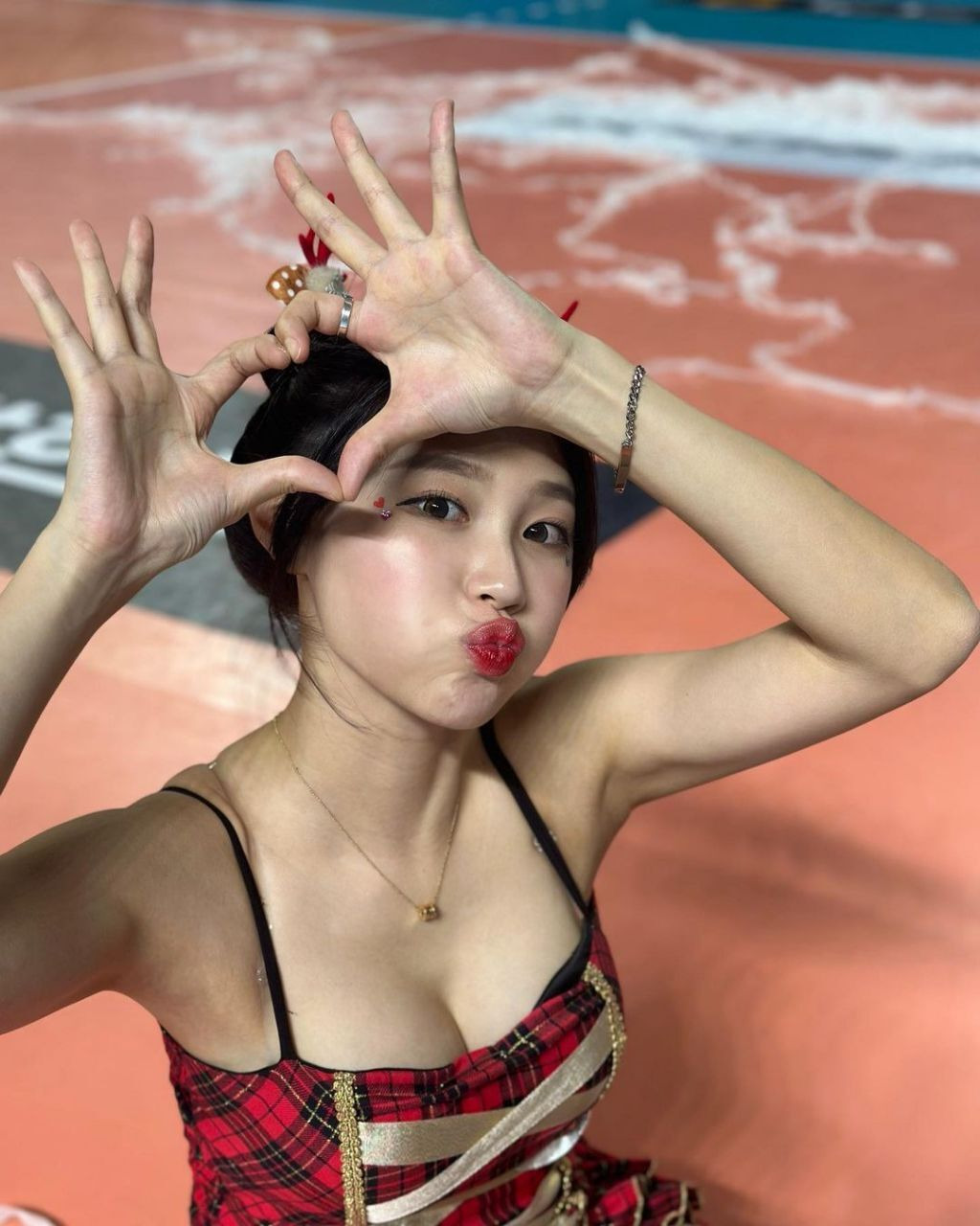 0489a80584483c32384efdf75034209c44a9722c