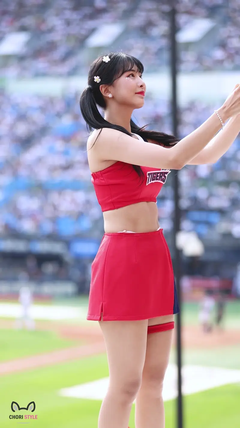 천소윤 치어리더.gif