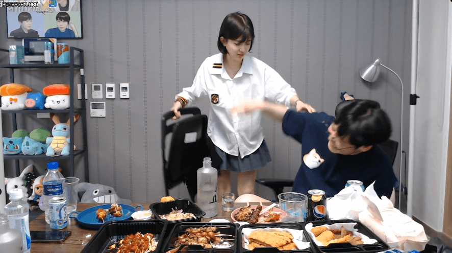 93e5a4bdd6f475fa69b6ee5da45a3d9098cd5fab