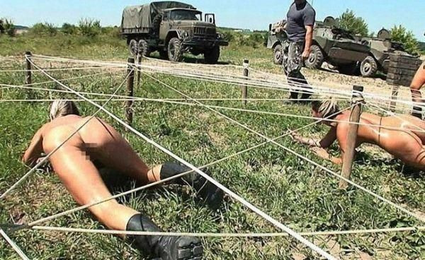 수치심을 없애기 위해 알몸 훈련을 하는 이스라엘 여군