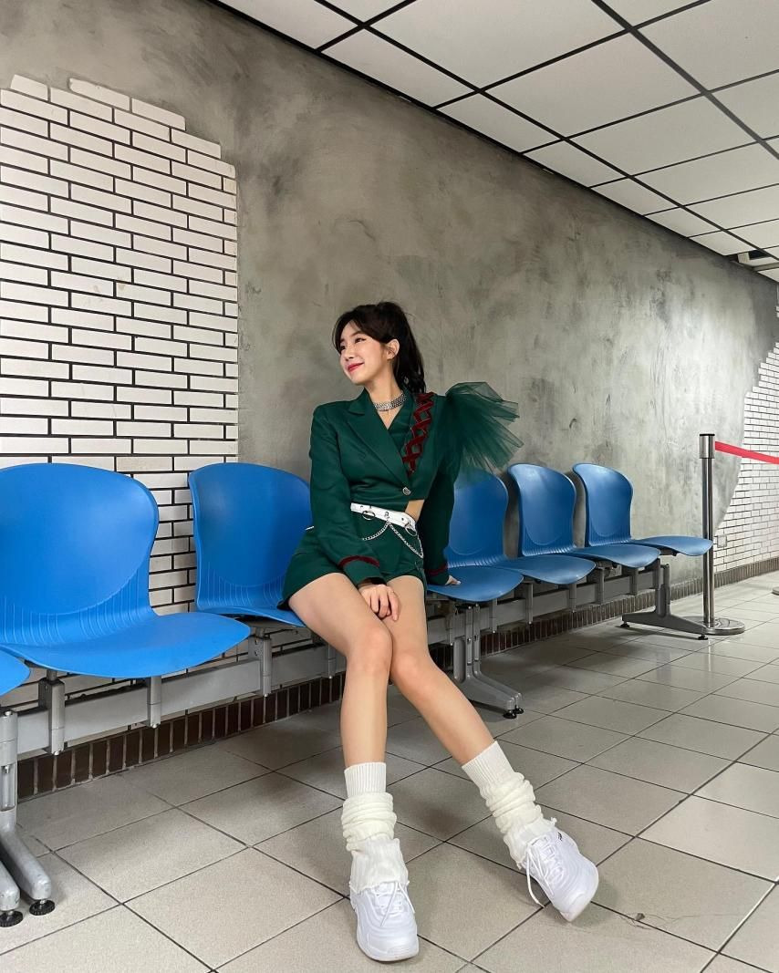 안지현