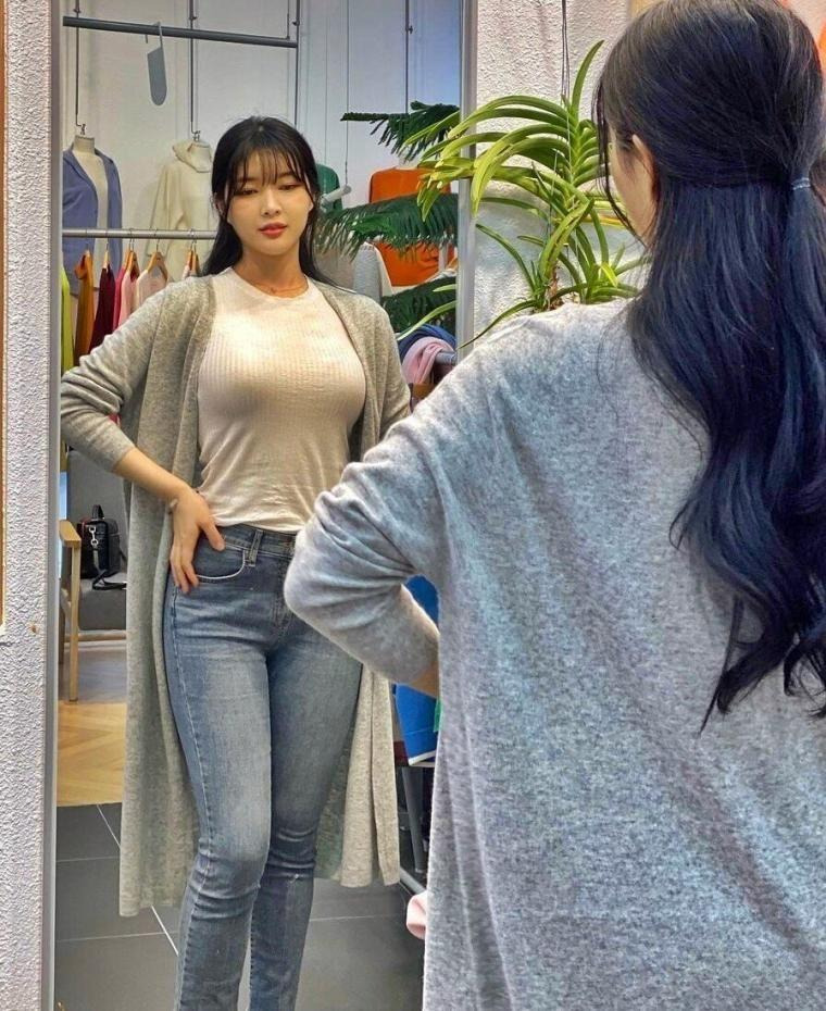 모델도 겸하고있는 쇼호스트