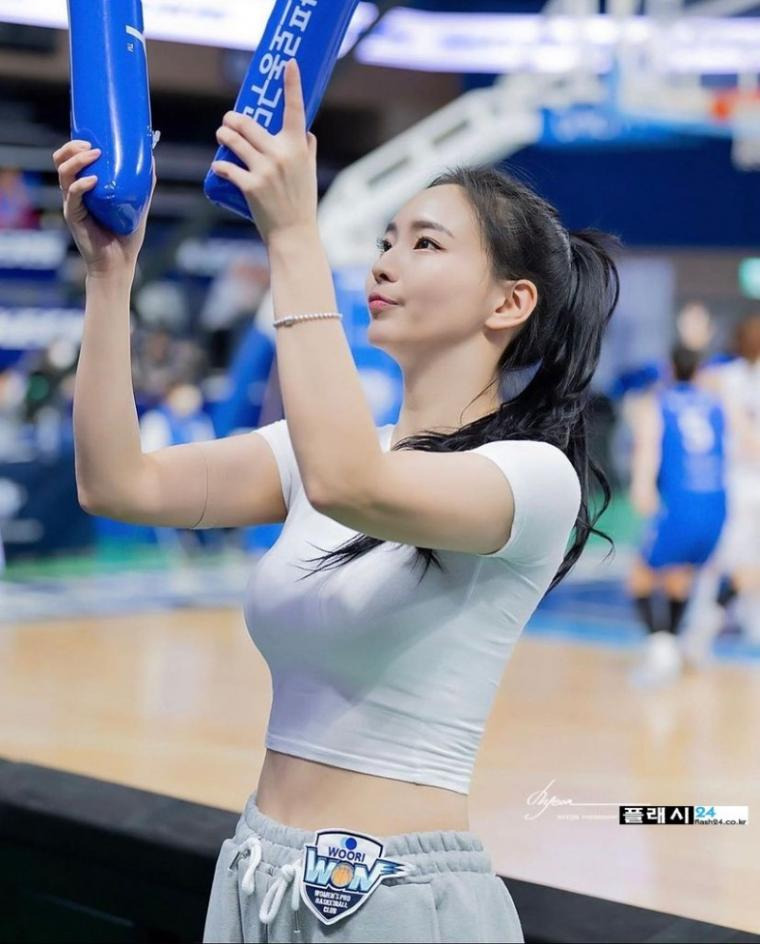 치어리더 이나경