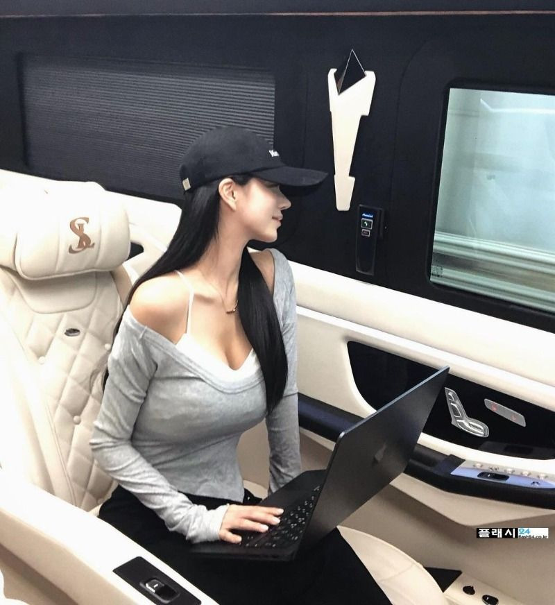 피팅모델 진예영