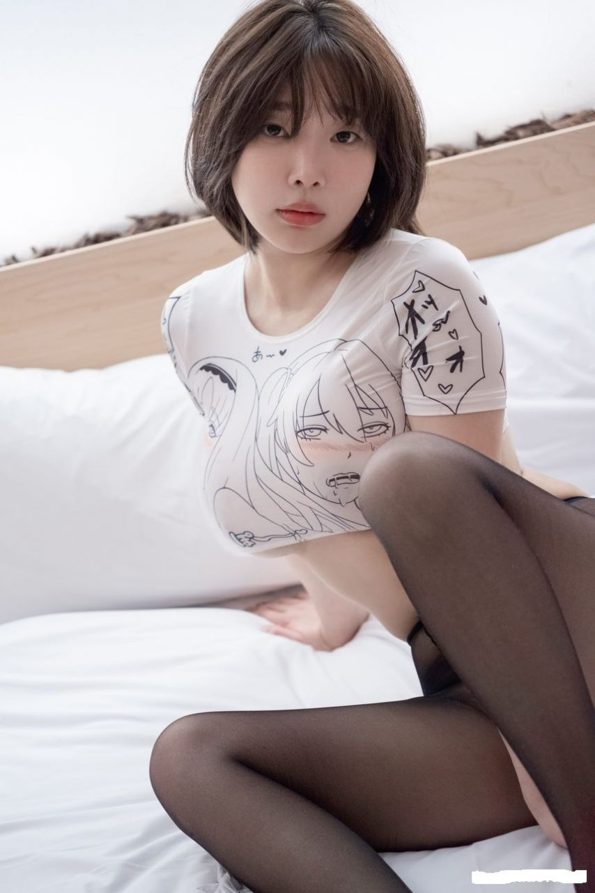 강인경 in 일본만화 티셔츠