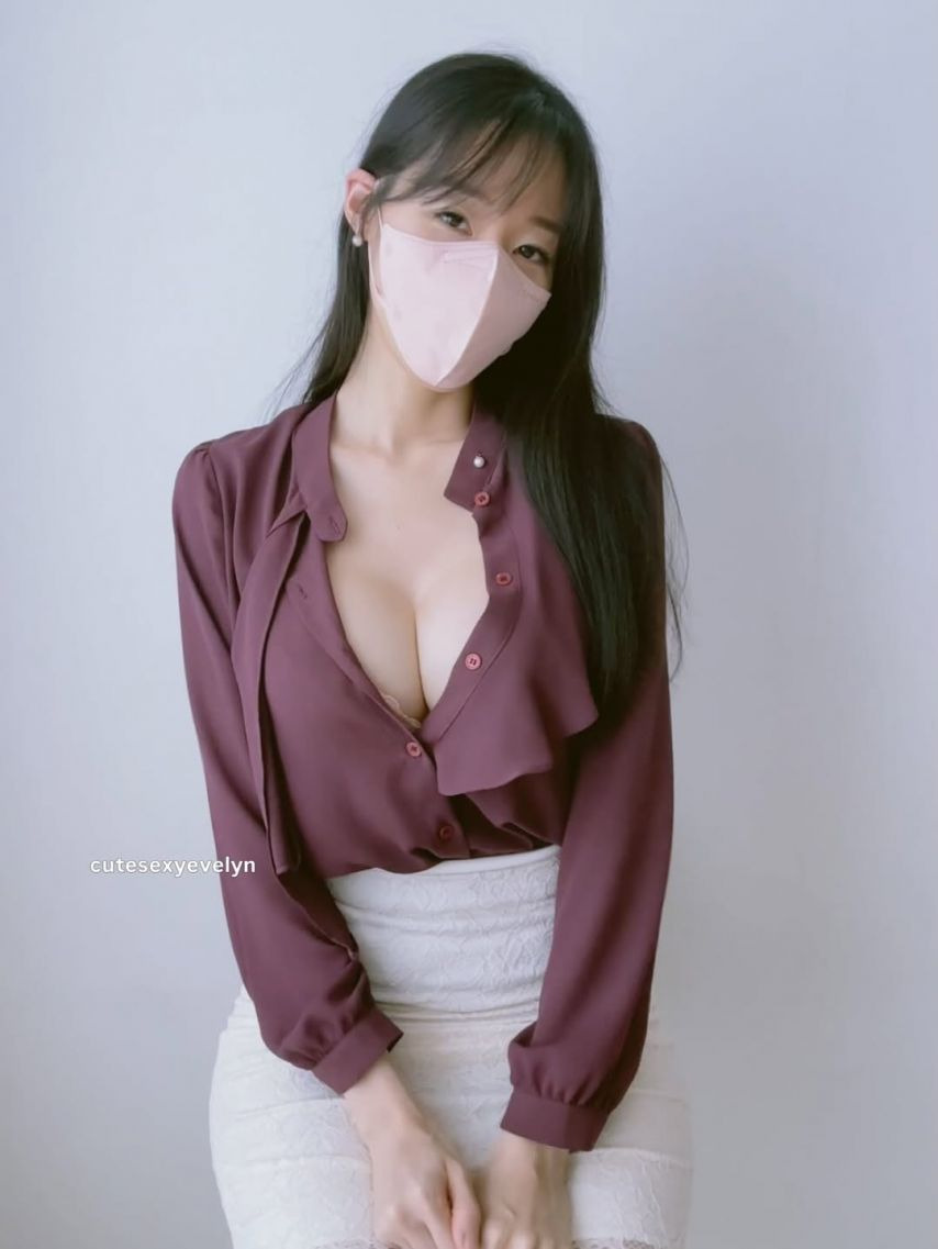 섹시 오피스룩 이블린