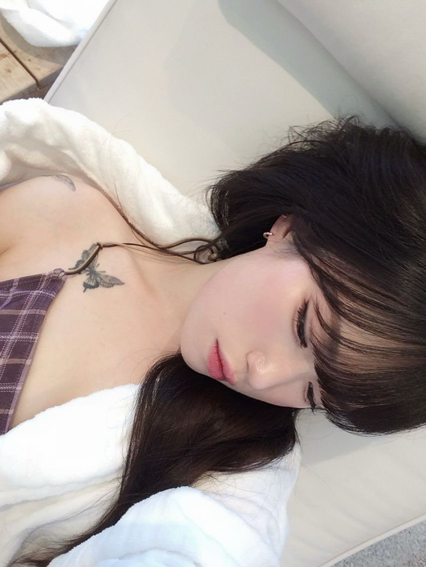 모델 신재은 ghkdxod