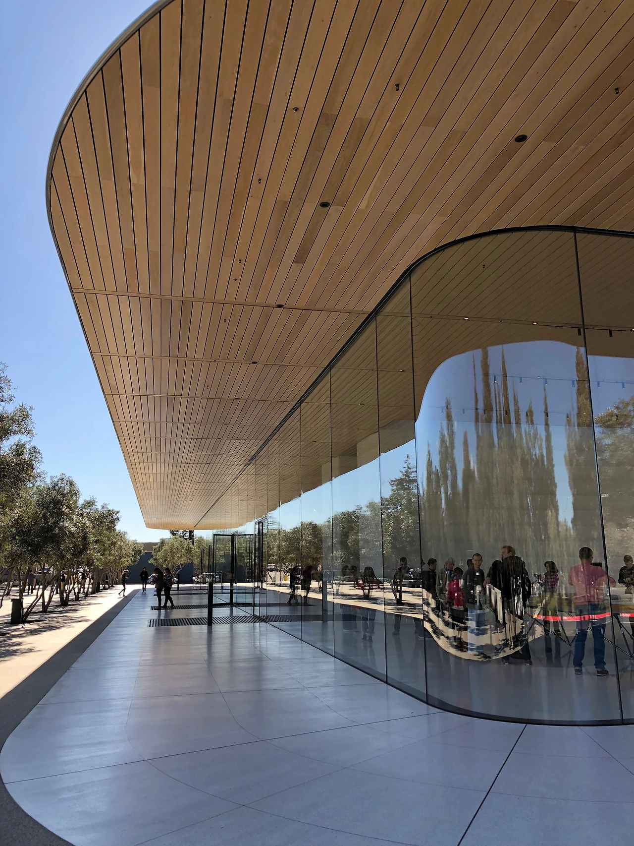 애플 파크 비지터 센터를 방문하다!