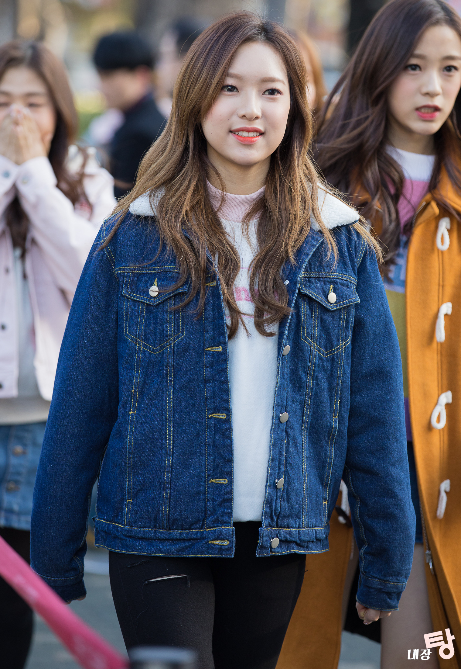 21079E4358AEB505052732