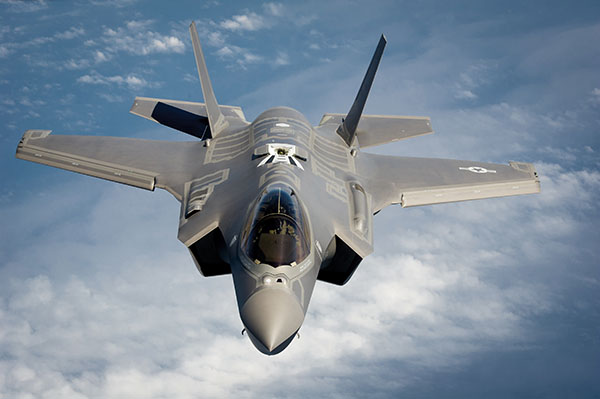 ⓒ록히드마틴 제공 2014년 3월 방위사업추진위원회가 보잉 전투기 선정을 취소하고 록히드마틴의 F-35A(사진)로 기종을 번복하면서 잡음이 일었다.