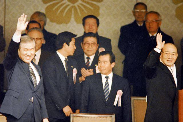   忡 ұϰ ߱ пϸ鼭 Ǳü ߴ.1988.2.25