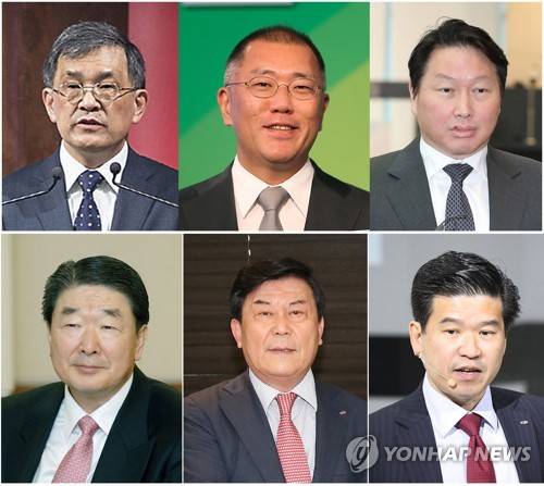 (서울=연합뉴스) 문재인 대통령의 첫 미국 방문에 함께하는 경제인단 52명의 명단이 확정됐다. 정의선 현대자동차 부회장과 최태원 SK그룹 회장 등이 포함됐으며 이전 정부와 달리 민간이 선정 과정을 주도했다. 경제사절단이라는 단어가 주는 관료적 이미지를 피하고자 이름도 '경제인단'으로 바꿨다. 위 왼쪽부터 권오현 삼성전자 대표이사 부회장, 정의선 현대차 부회장, 최태원 SK그룹 회장. 아래 왼쪽부터 구본준 LG그룹 부회장,박성택 산하 회장 겸 중소기업중앙회장,제임스 김 한국지엠 사장 겸 주한미국상공회의소(암참) 회장.       leesh@yna.co.kr